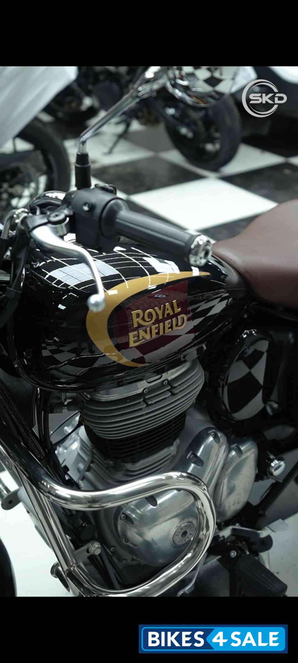 Halcyon Black Royal Enfield Classic 350 Halcyon Black Royal Enfield Classic 350