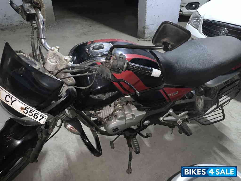 Red Bajaj V15