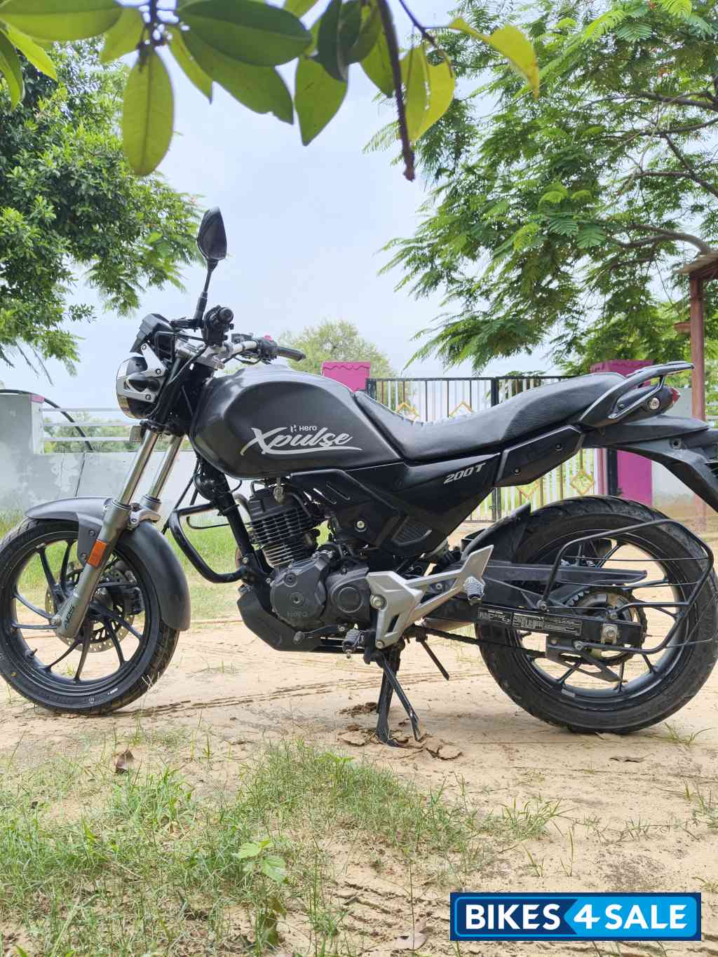 Black Hero XPulse 200T Black Hero XPulse 200T