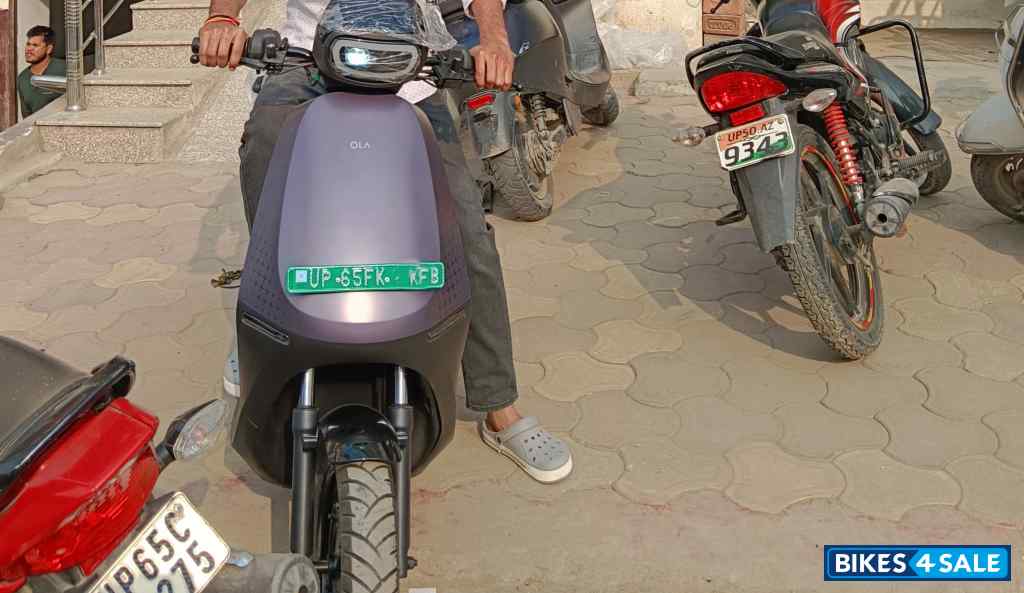 Violet+black Ola S1X 3 kWh