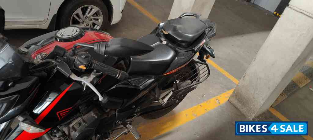 TVS Apache RTR 200 4V Race Edition 2.0