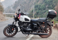 Yezdi Roadster Dual Tone