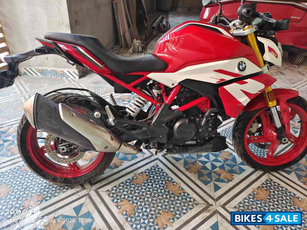Raceing Red BMW G 310 R