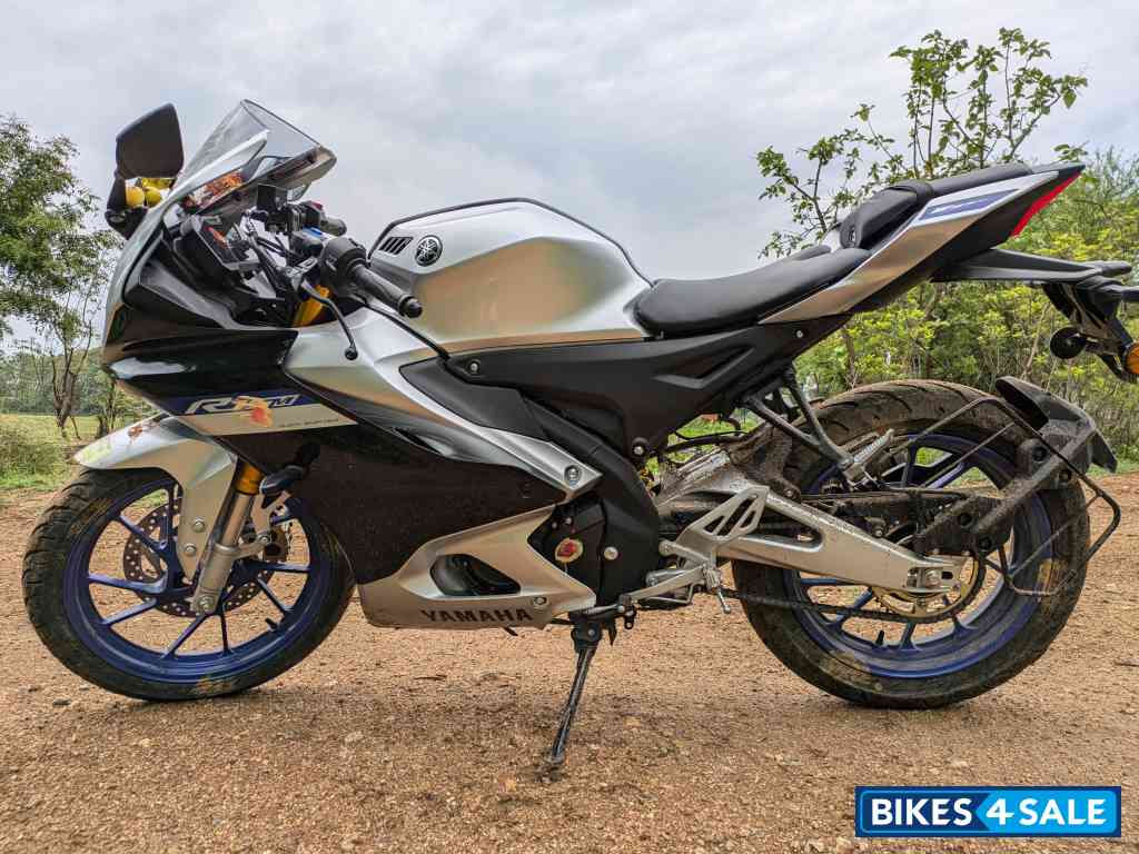 Blue And Silver Yamaha R15M