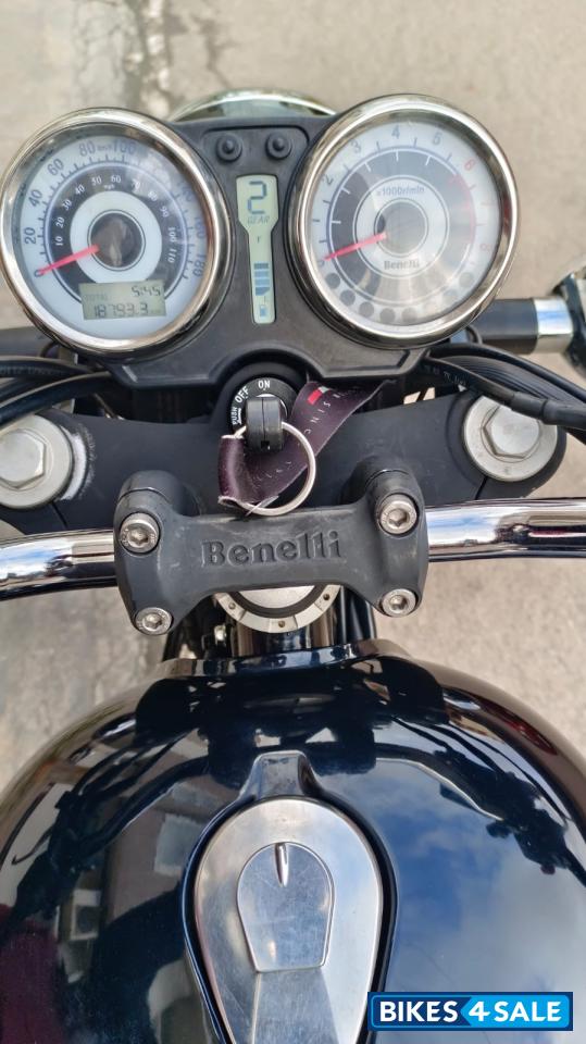 Black Benelli Imperiale 400