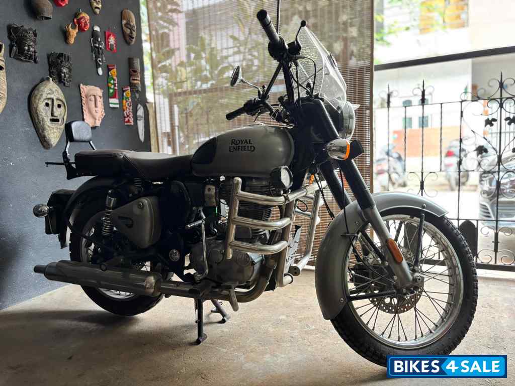 Gun Metal Grey Royal Enfield Classic 350 BS VI