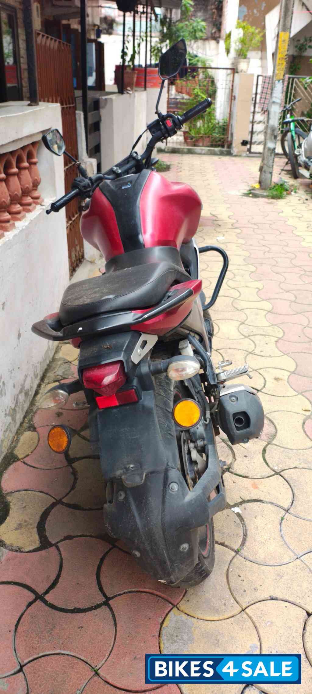 Red Yamaha FZ-S FI V3