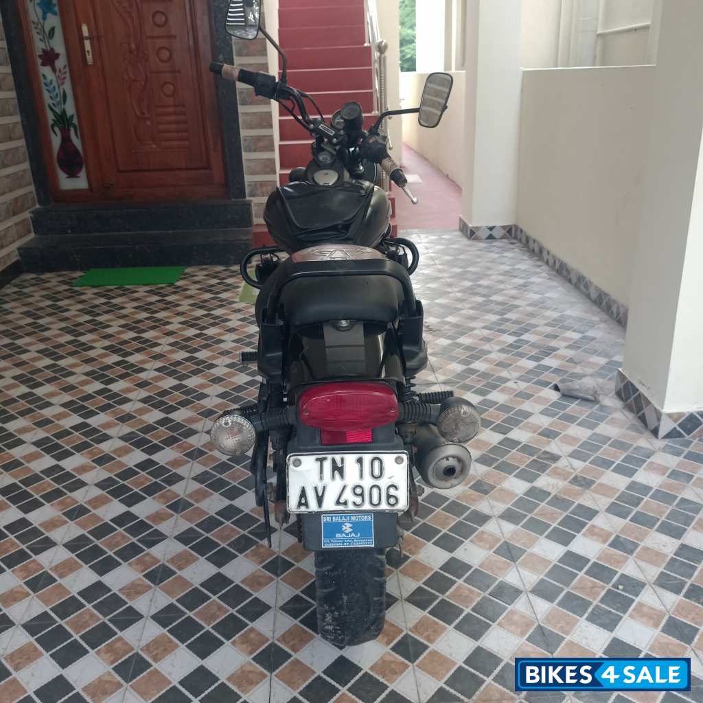 Black Bajaj Avenger Street 220