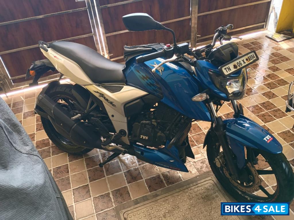 TVS Apache RTR 160 4V