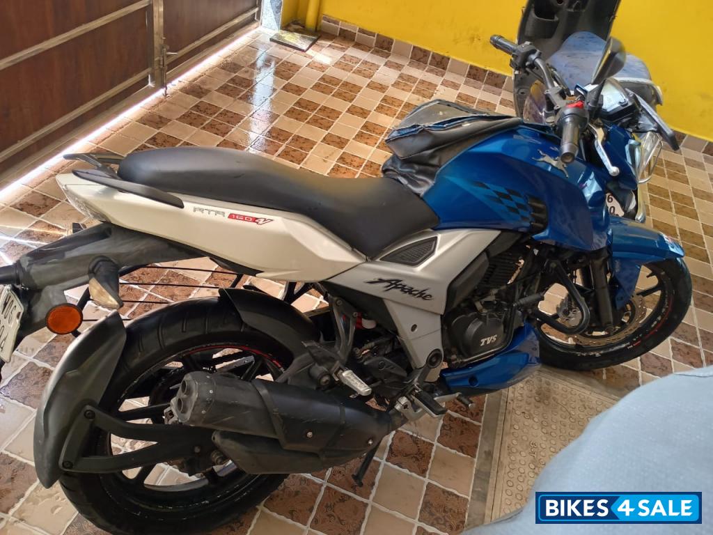 TVS Apache RTR 160 4V