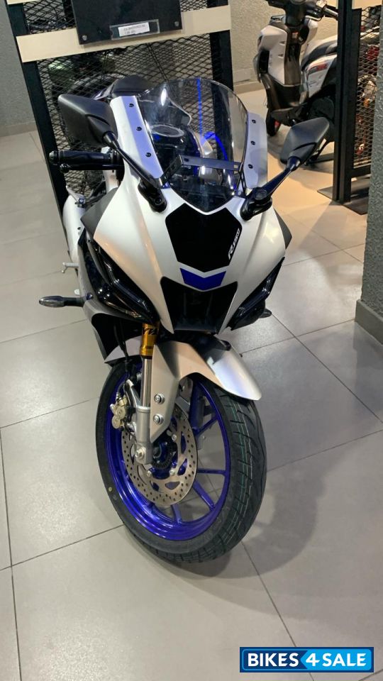 Silver Blue Yamaha R15M