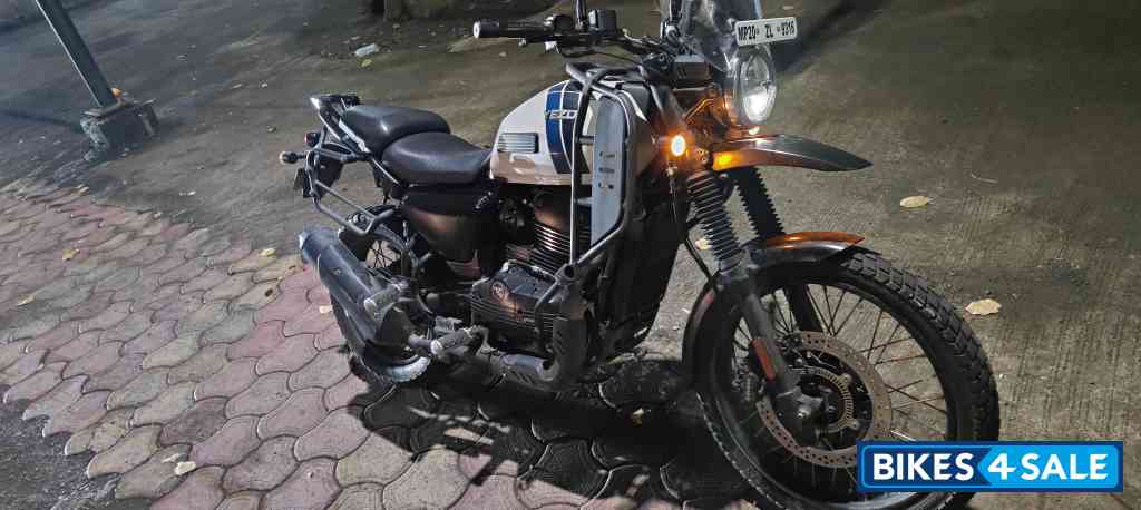 Yezdi Adventure Gloss 2024