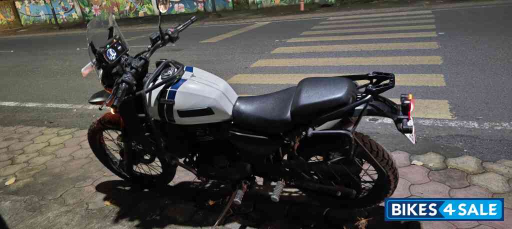 Yezdi Adventure Gloss 2024