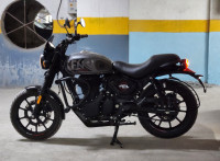 Royal Enfield Hunter 350 Metro