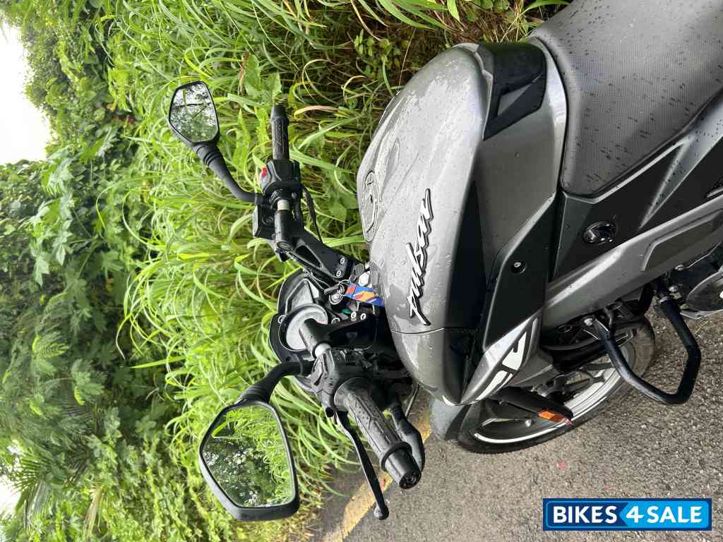 Gloss Pewter Grey Bajaj Pulsar NS 125