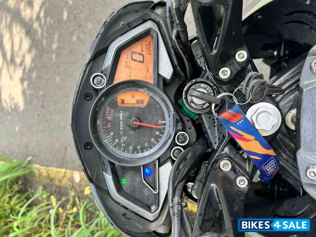 Gloss Pewter Grey Bajaj Pulsar NS 125