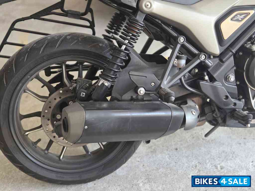 Black Hero Mavrick 440