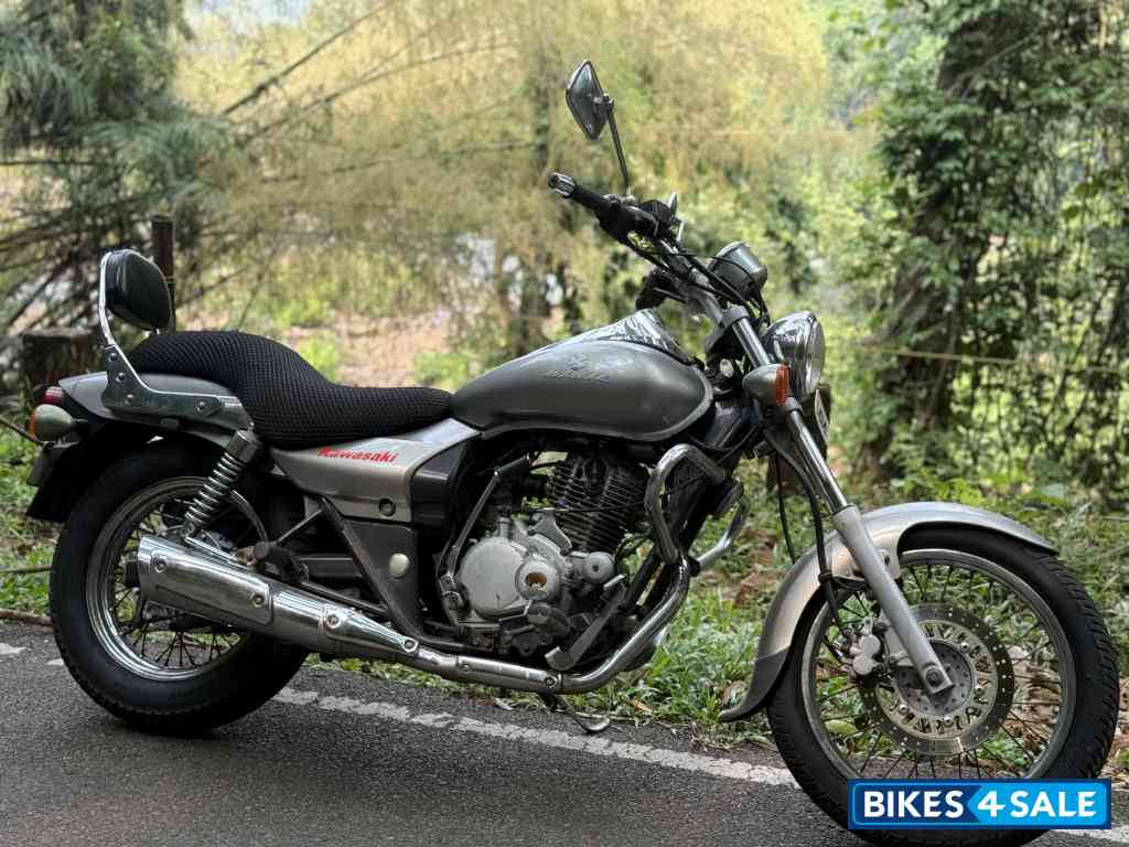 Bajaj Avenger 180 DTS-i Bajaj Avenger 180 DTS-i