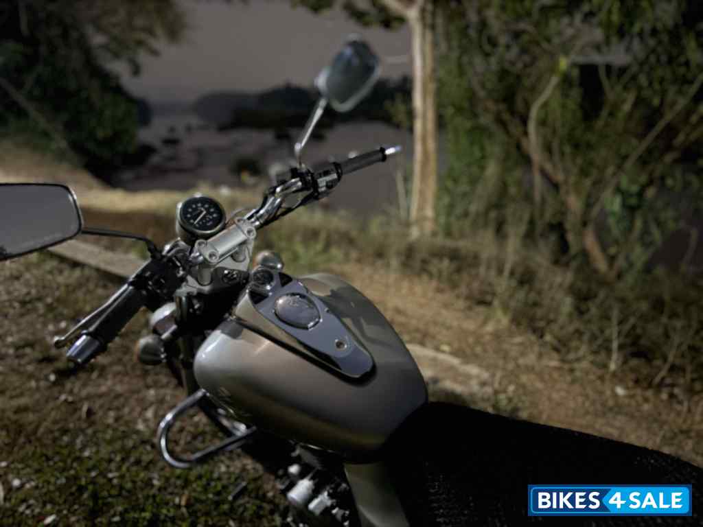 Bajaj Avenger 180 DTS-i Bajaj Avenger 180 DTS-i