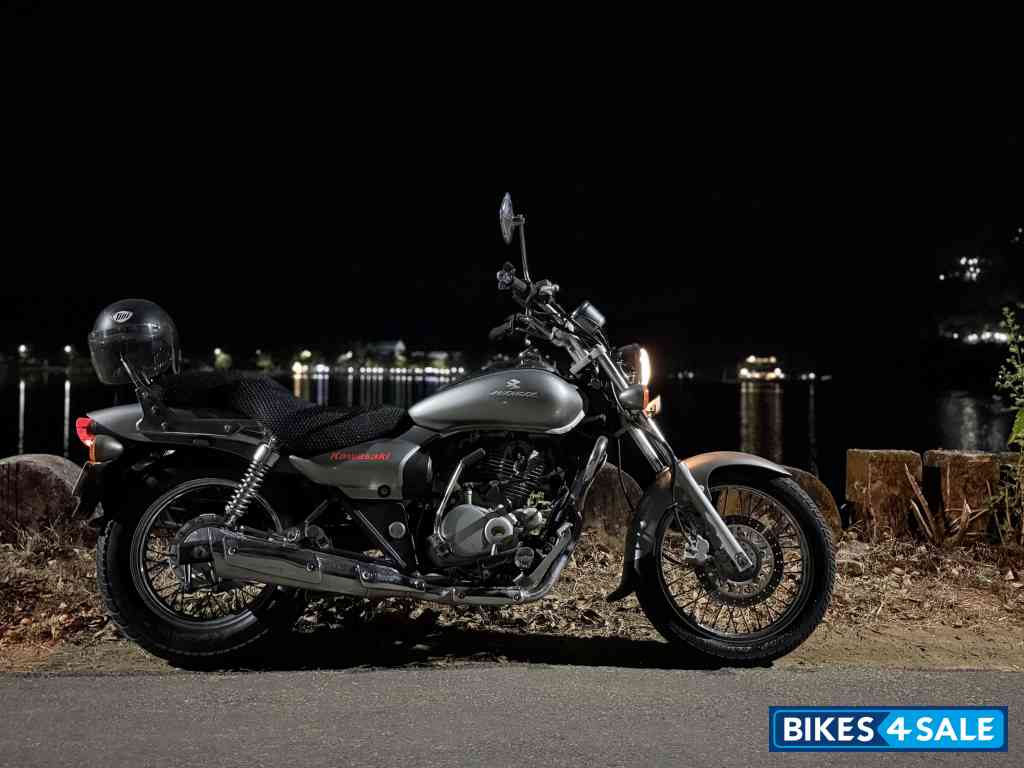 Bajaj Avenger 180 DTS-i Bajaj Avenger 180 DTS-i