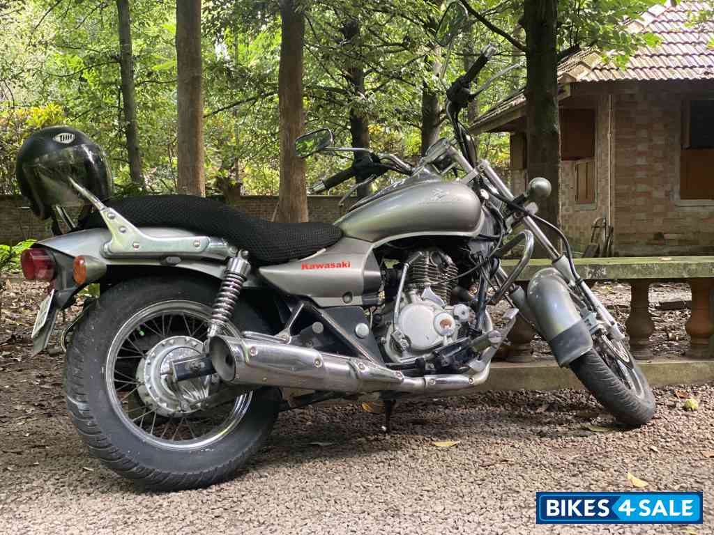 Bajaj Avenger 180 DTS-i Bajaj Avenger 180 DTS-i