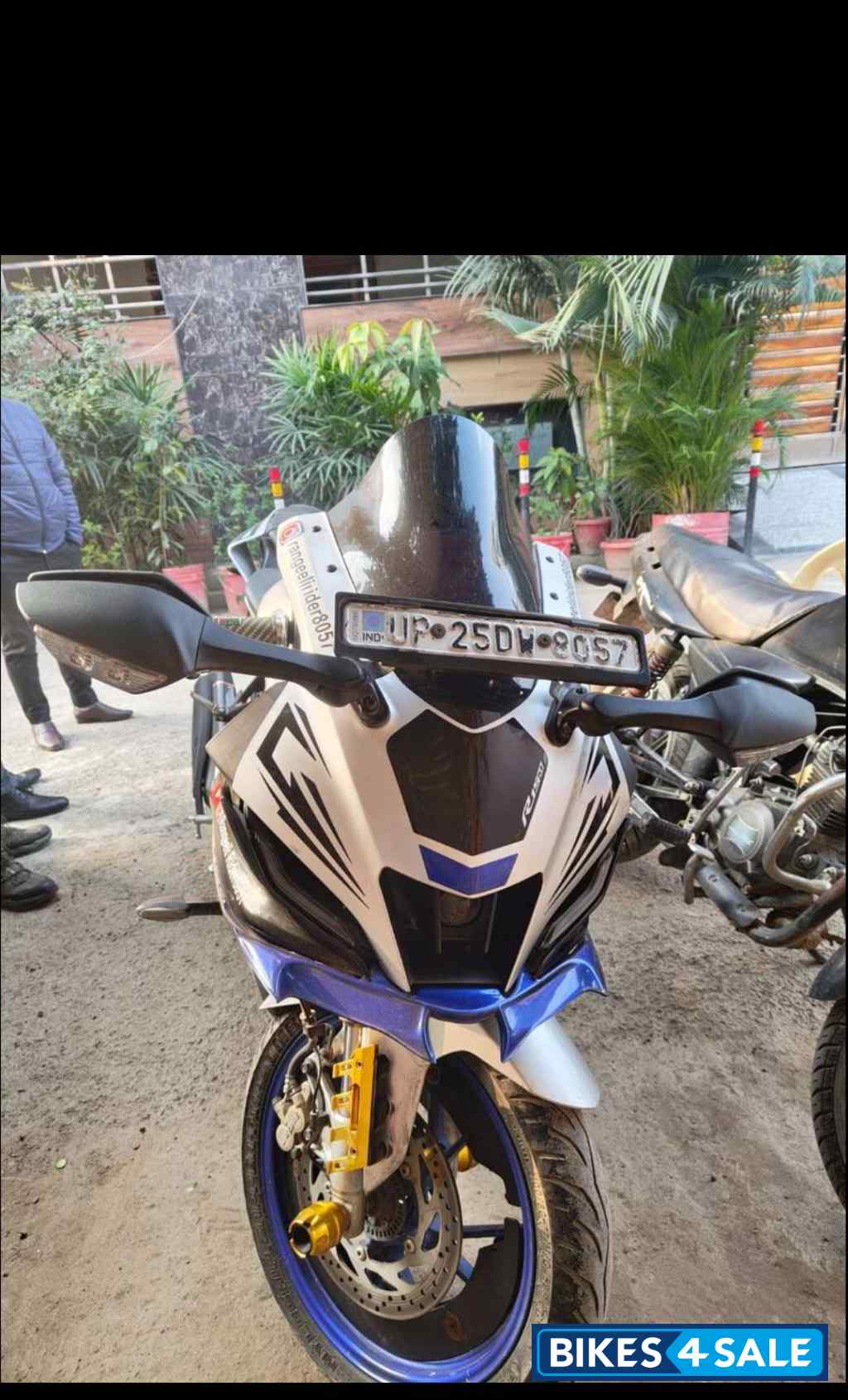 Yamaha R15M