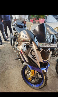 Yamaha R15M
