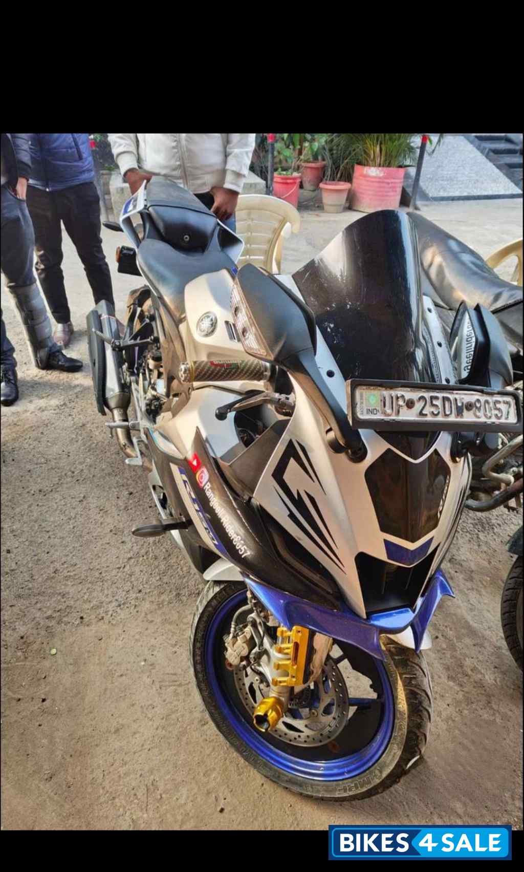 Yamaha R15M