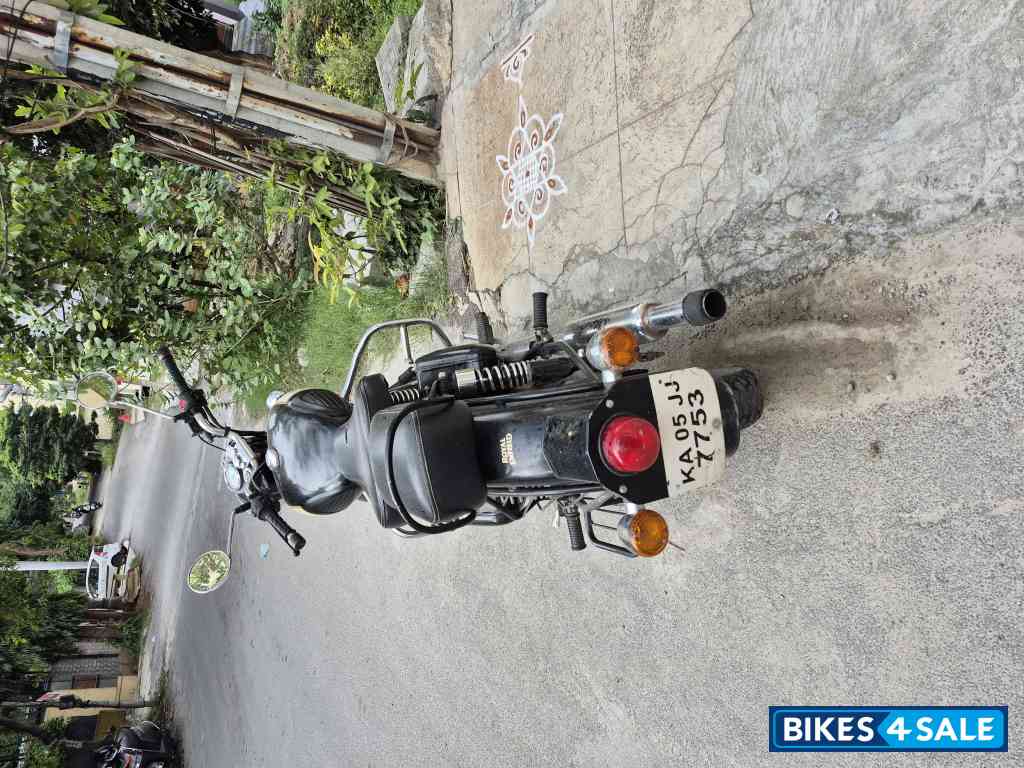 Black Royal Enfield Classic 350