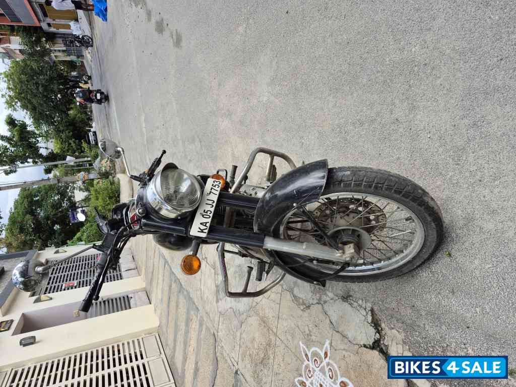 Black Royal Enfield Classic 350