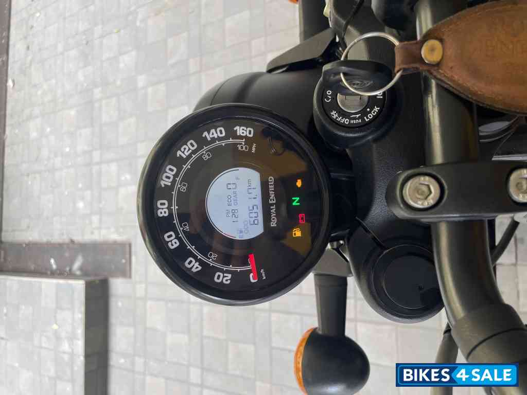 Dapper Ash Royal Enfield Hunter 350 Metro