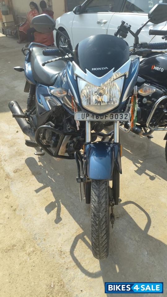 Decent Blue Metallic Honda Shine 125