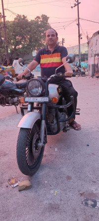 Silver Royal Enfield Classic 350