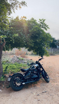 Chrome Black Jawa 42 Bobber Black Mirror