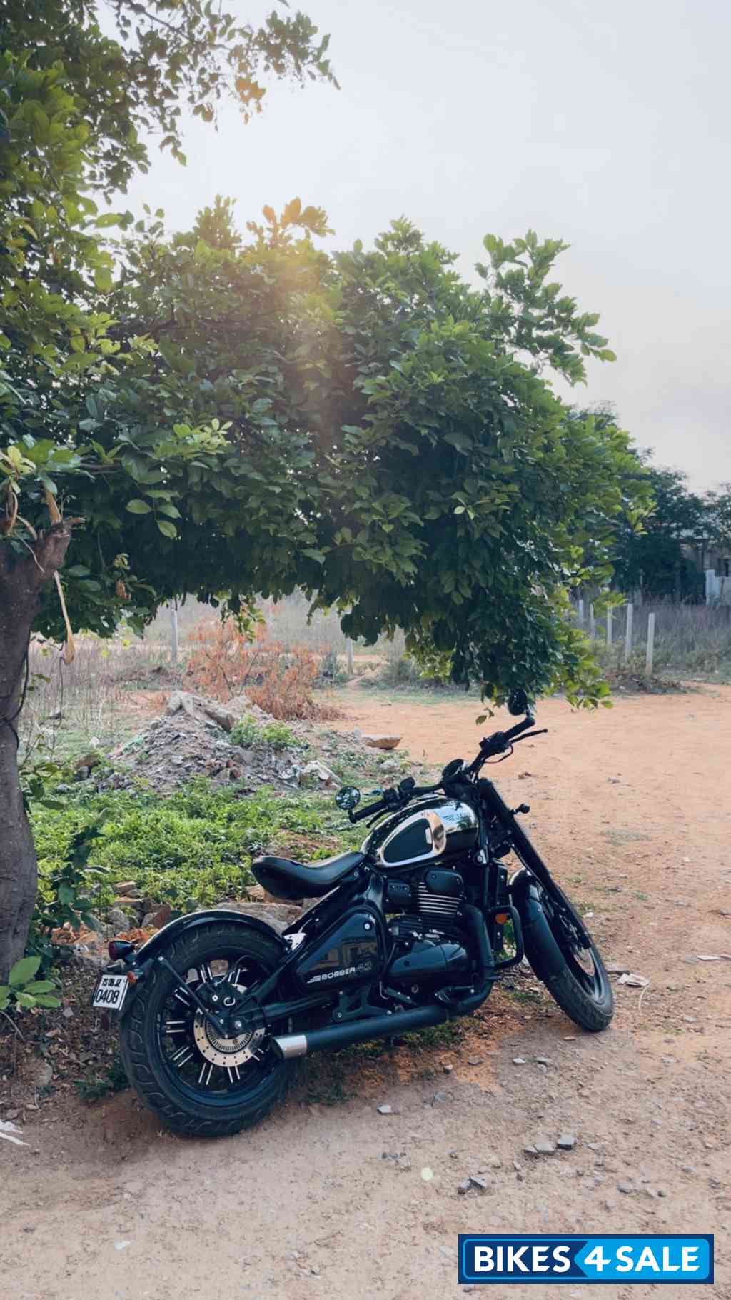 Chrome Black Jawa 42 Bobber Black Mirror