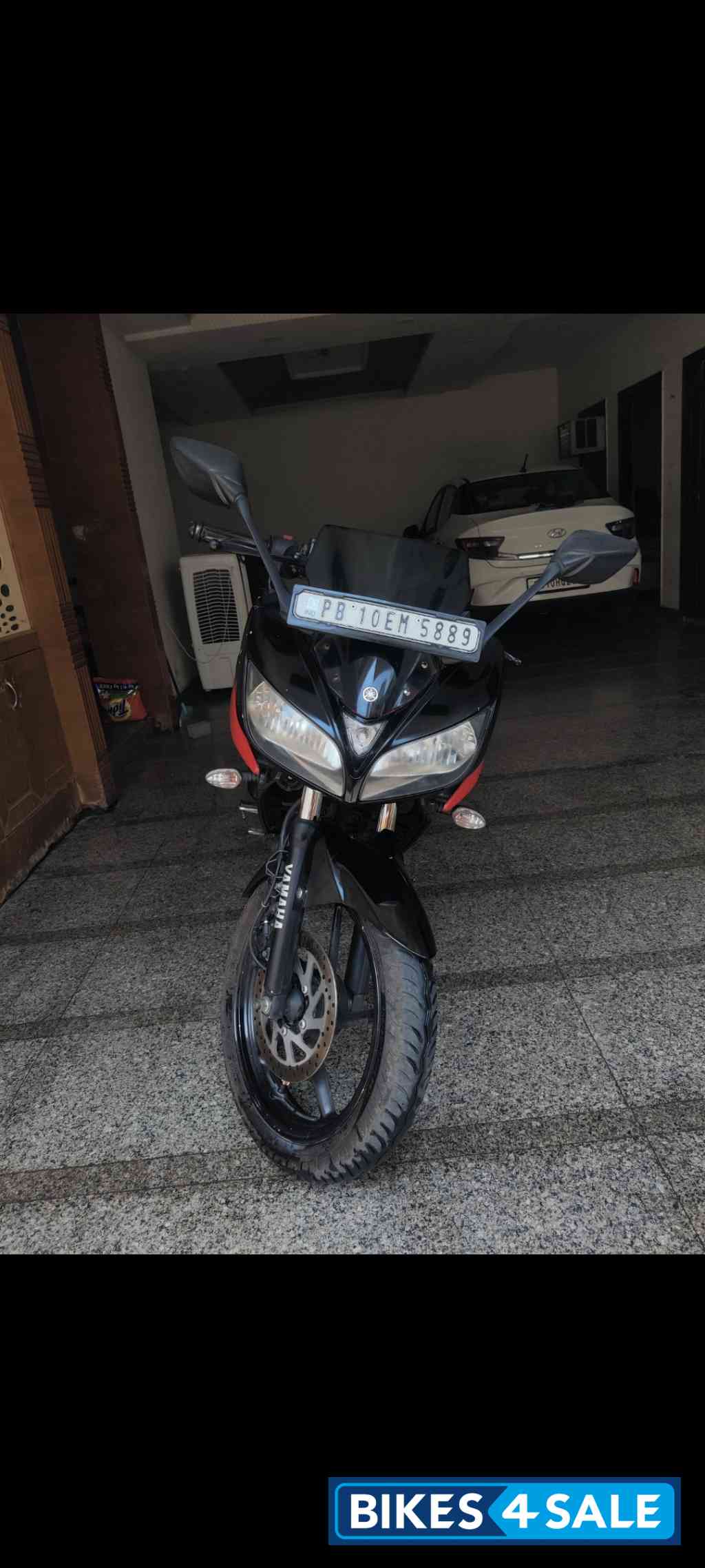 Black Red Yamaha Fazer