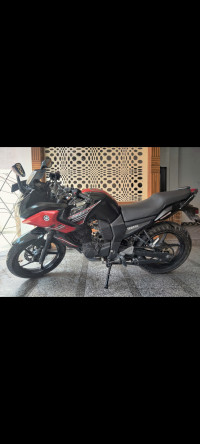Black Red Yamaha Fazer