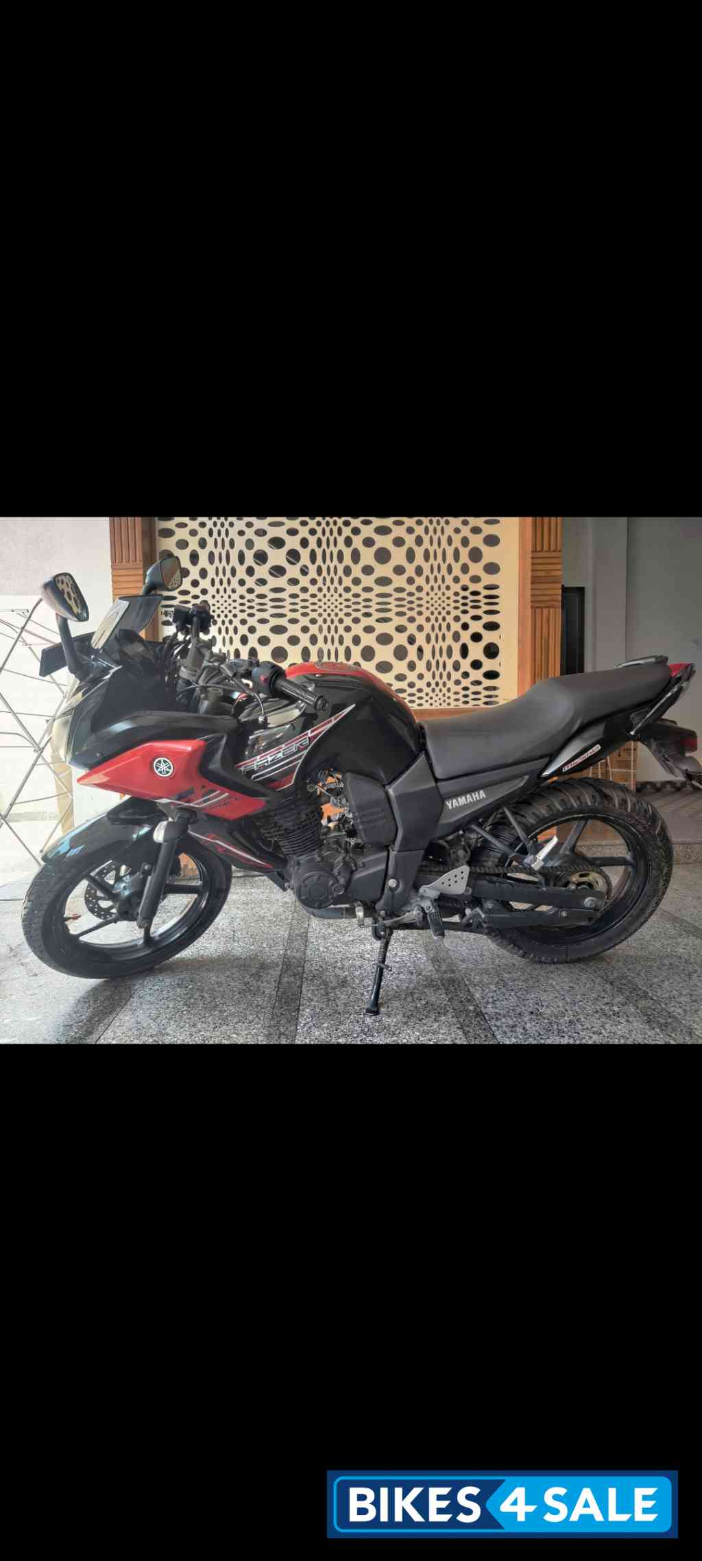 Black Red Yamaha Fazer