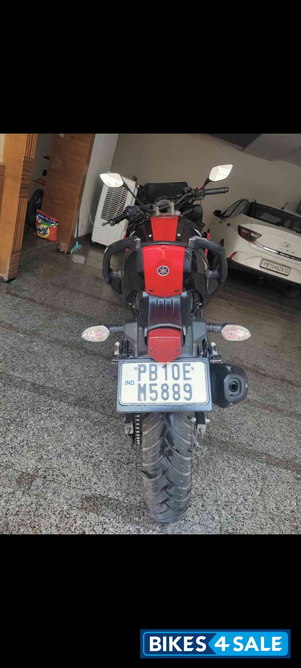 Black Red Yamaha Fazer