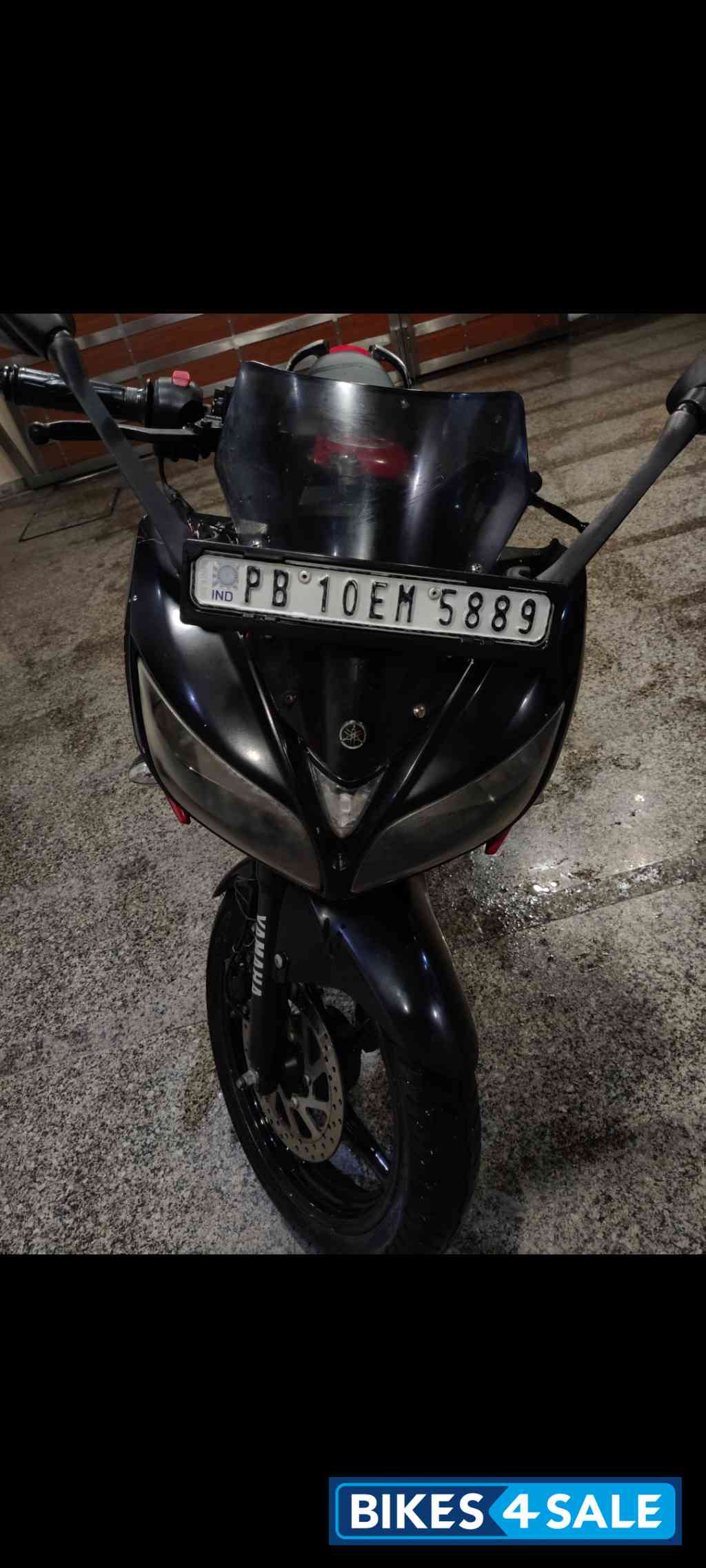 Black Red Yamaha Fazer