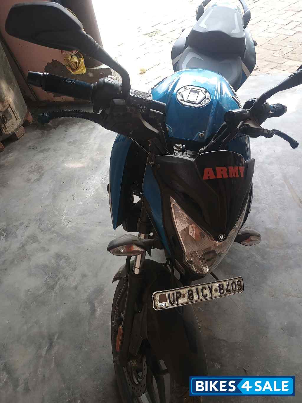 Blue Bajaj Pulsar NS125 2022