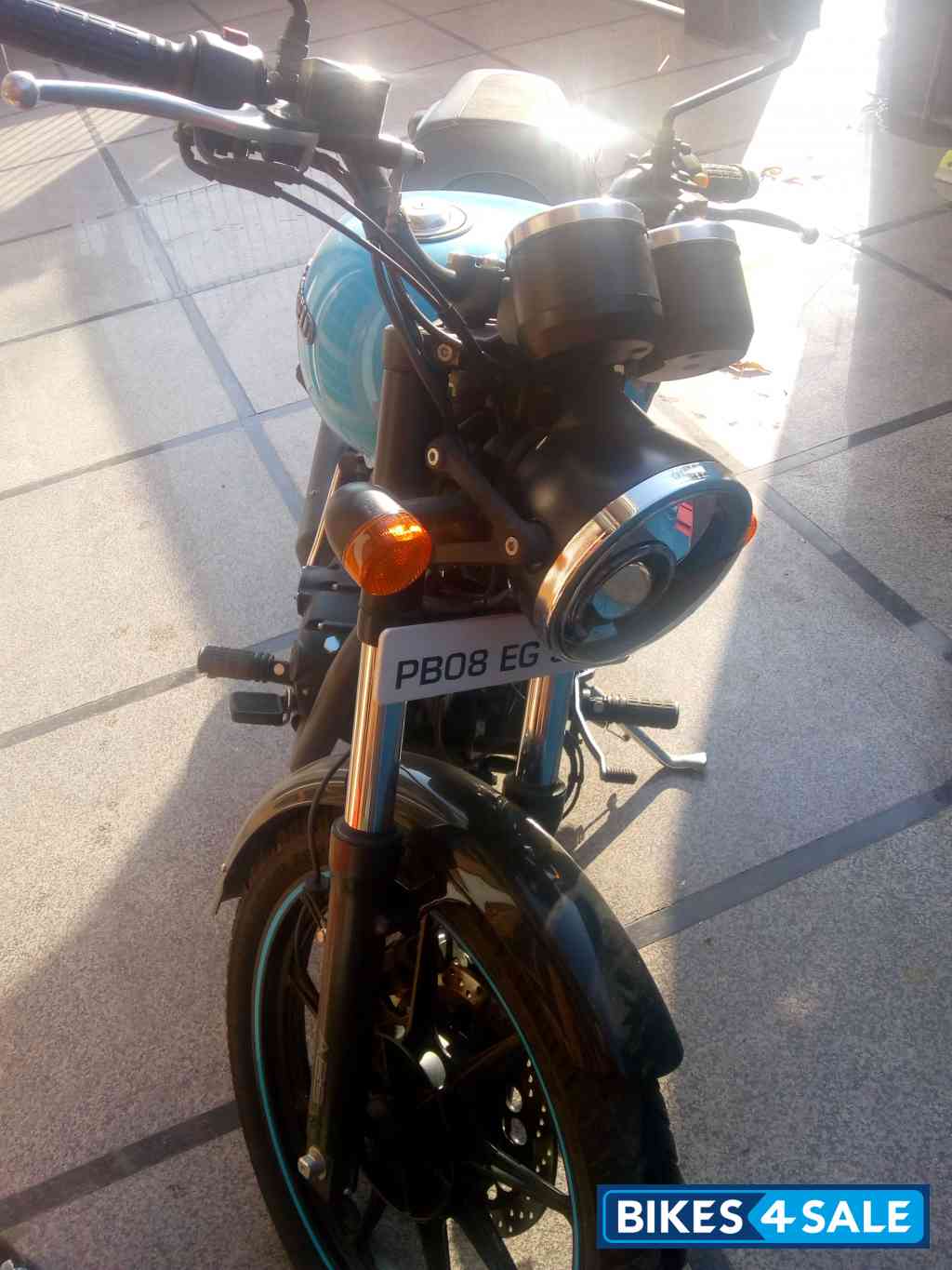 Blue Tank Royal Enfield Thunderbird X 500