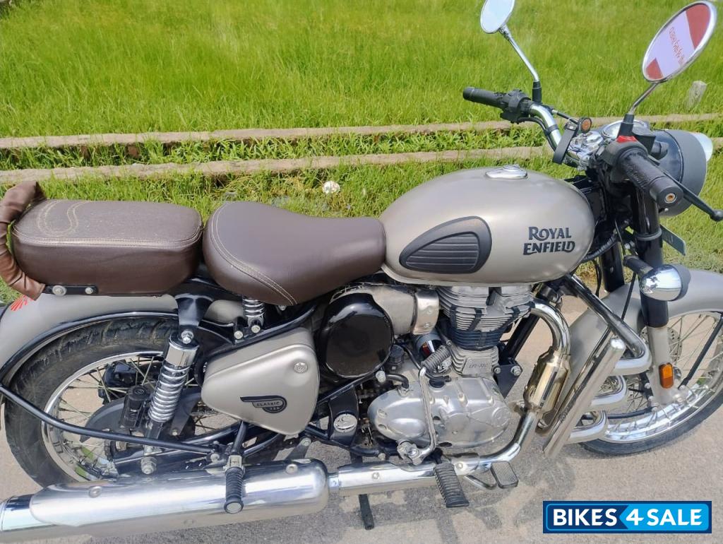 Royal Enfield Classic Gunmetal Grey Royal Enfield Classic Gunmetal Grey