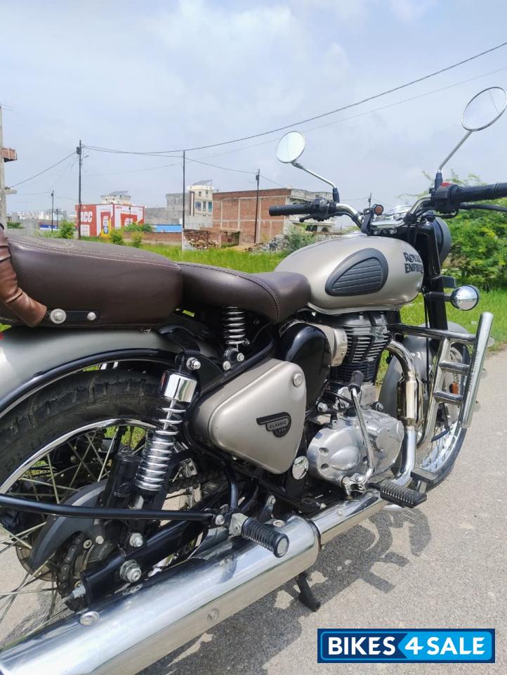 Royal Enfield Classic Gunmetal Grey Royal Enfield Classic Gunmetal Grey