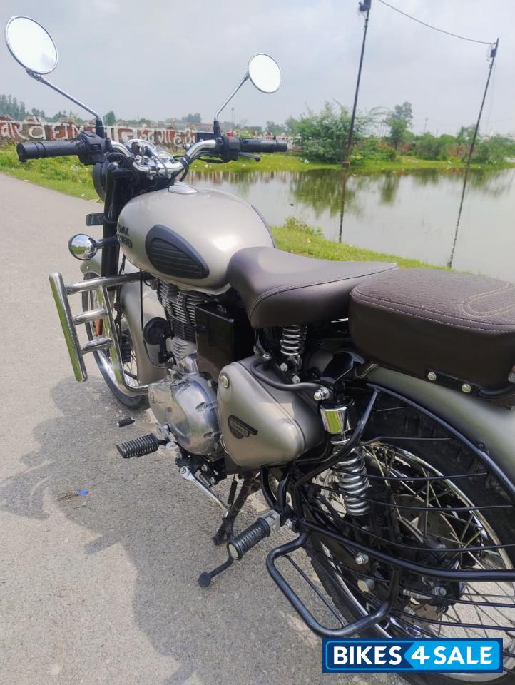 Royal Enfield Classic Gunmetal Grey Royal Enfield Classic Gunmetal Grey