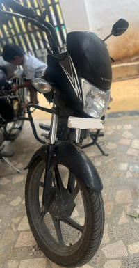 Black Honda Dream Yuga