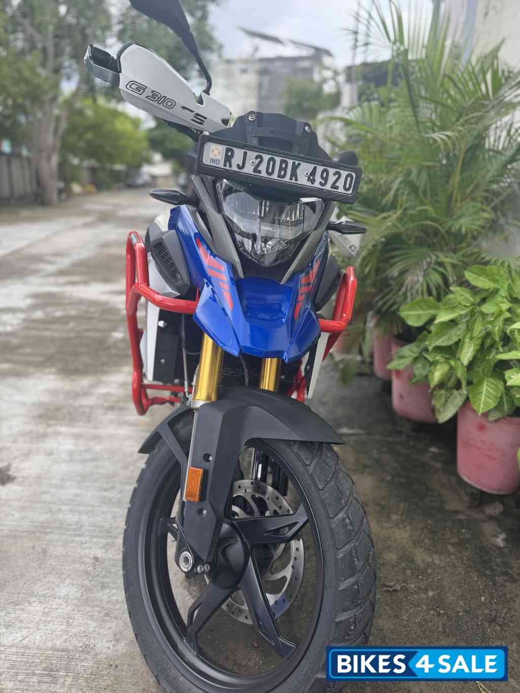 Blue White BMW G 310 GS