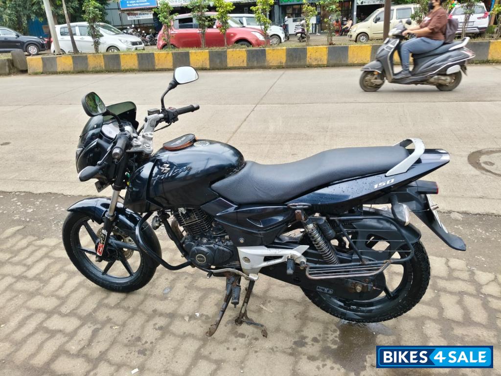 Black Bajaj Pulsar 150 DTSi
