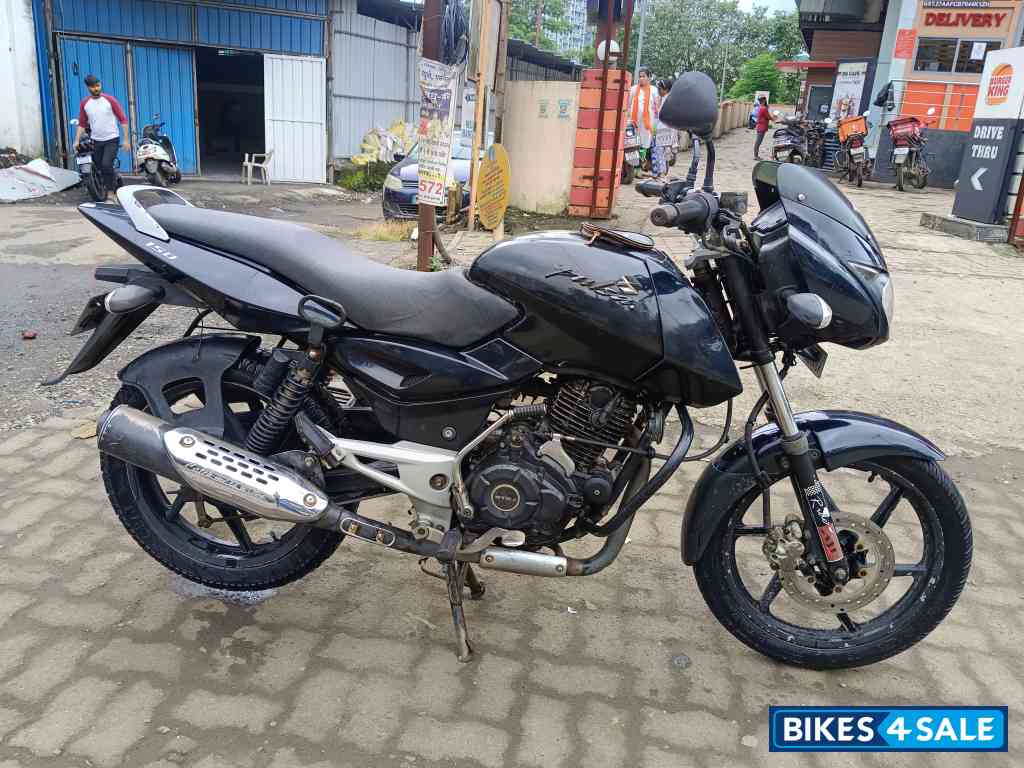 Black Bajaj Pulsar 150 DTSi