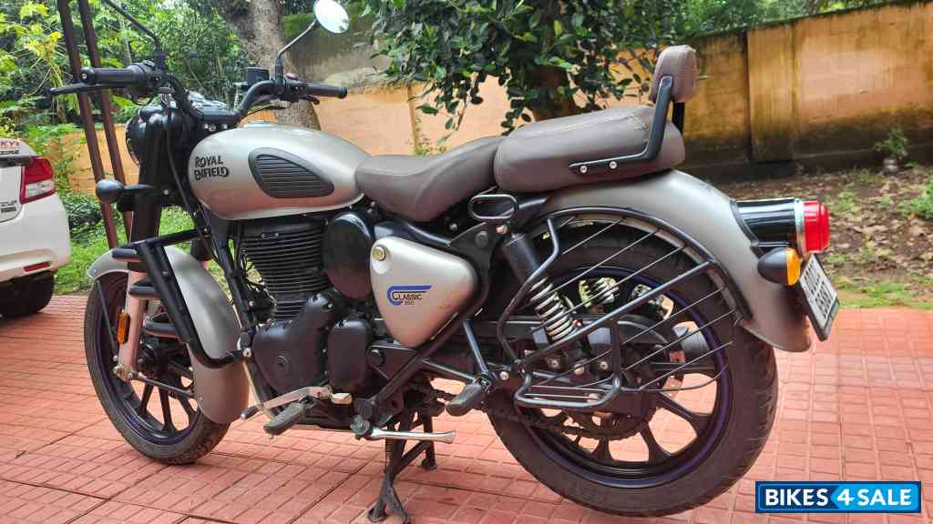 Dark Gun Metal Grey Royal Enfield Classic 350 Dual Channel BS6